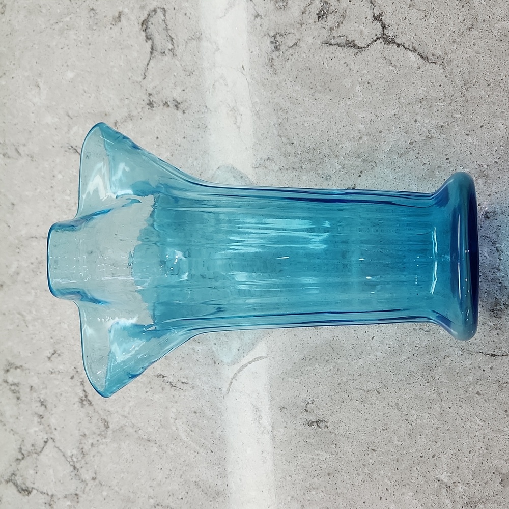 Vintage Turquoise Glass Crimped Top Vase - Picture 5 of 9